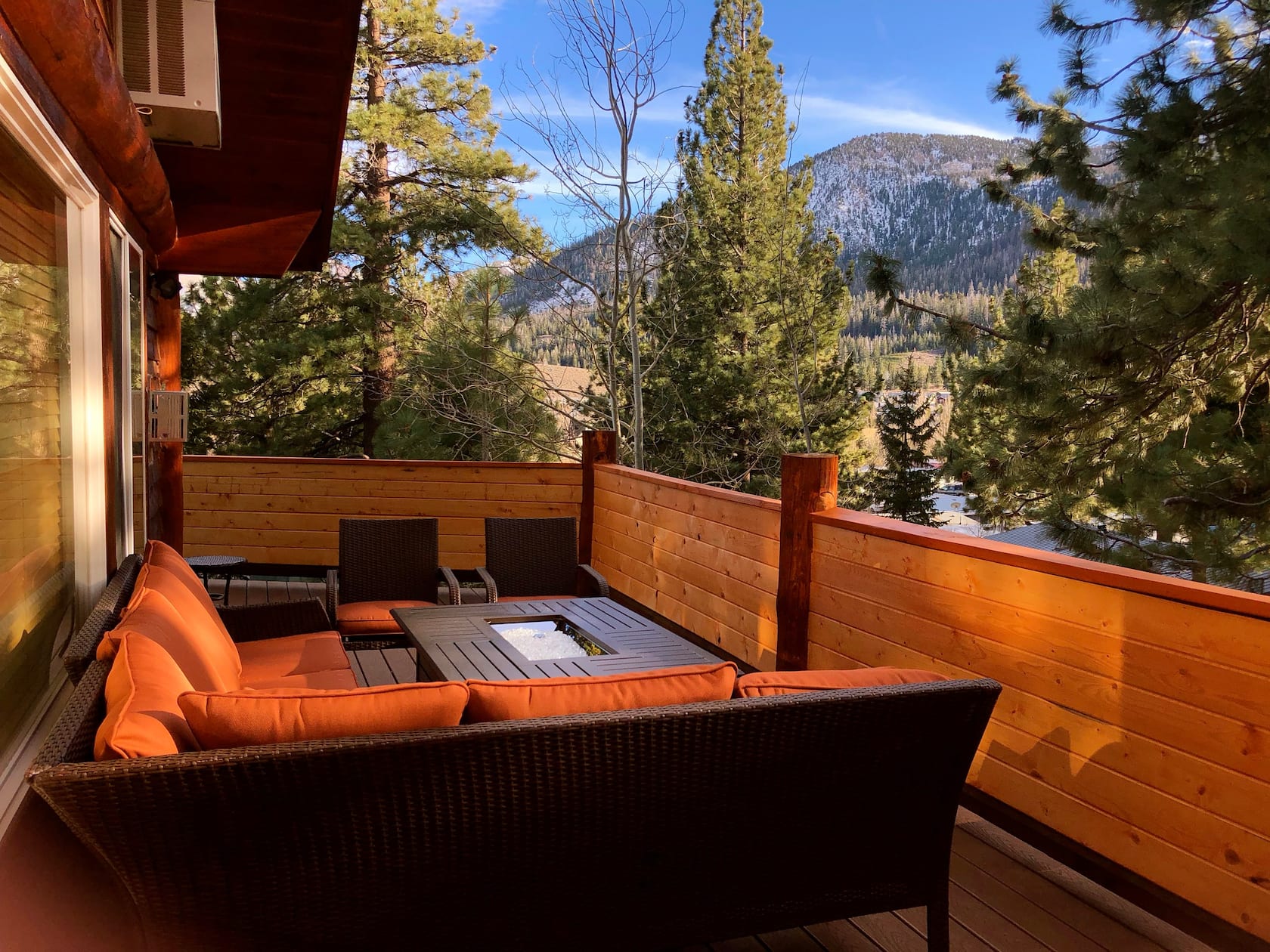 Airbnb Mammoth Lakes: Places To Stay + Things To Do!